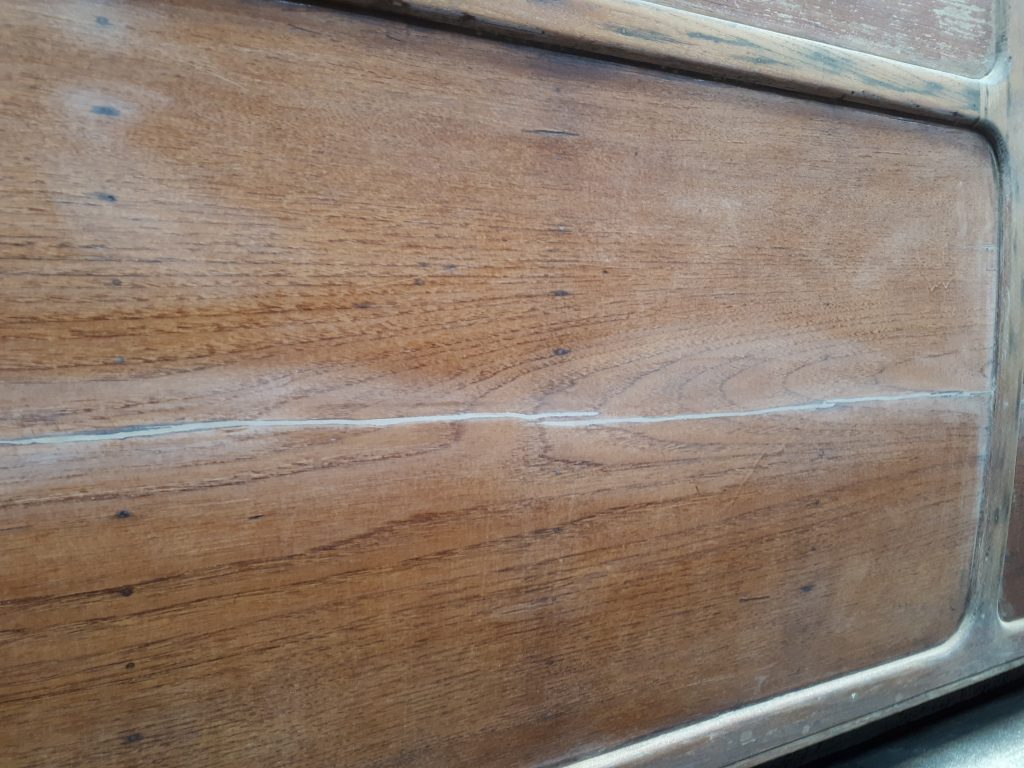 One of the worst cracks in the teak panels on GER No. 5