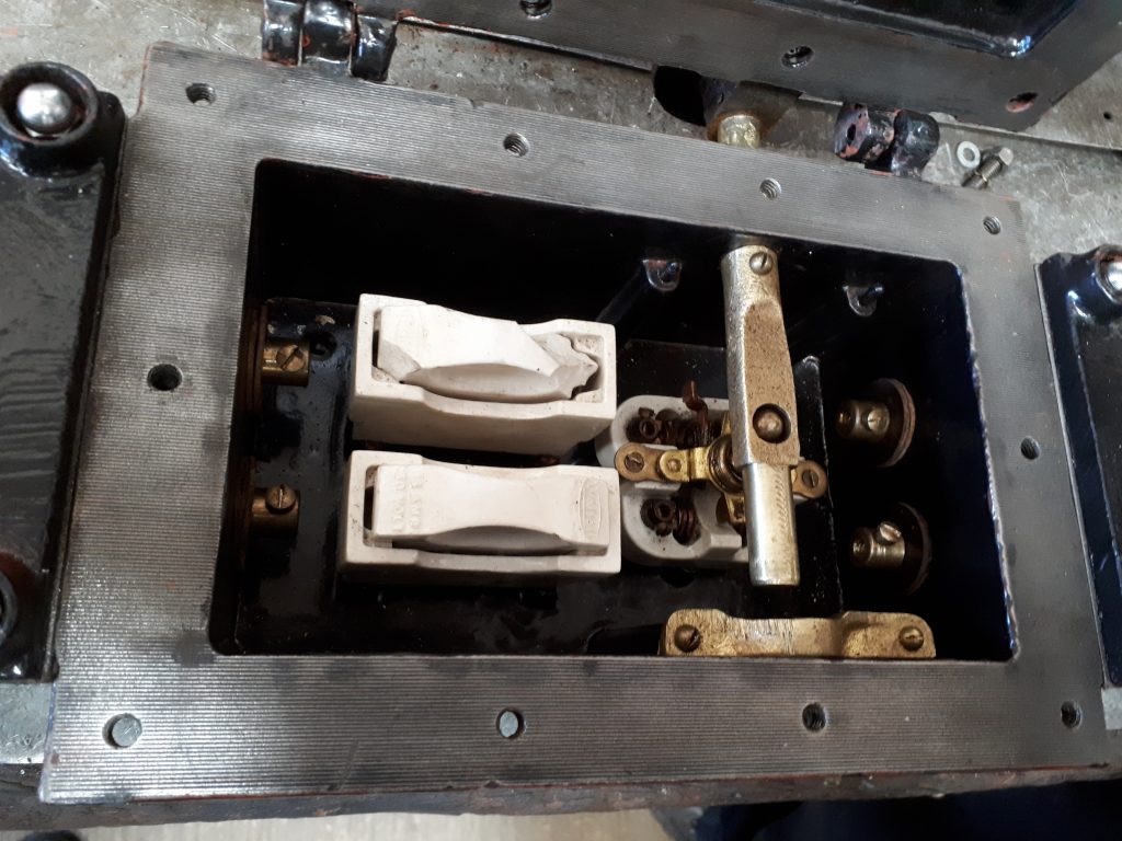 Fluff's refurbished electric switch box