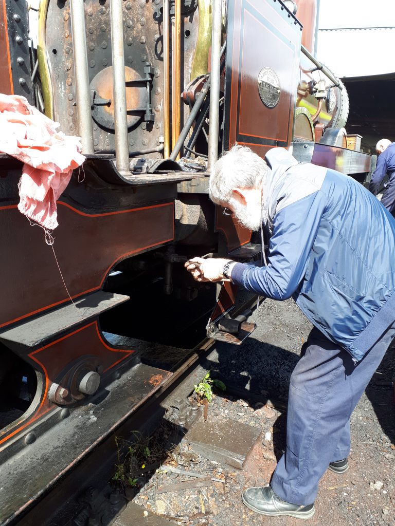 Alan Middleton dismantles pipework on FR 20