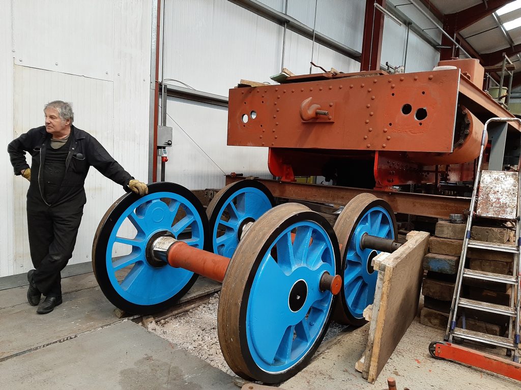 Caliban's wheels in front of the frames after the shunt