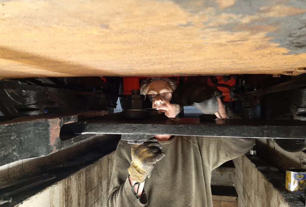 Keith fitting one of the last bolts to 5643's brake gear