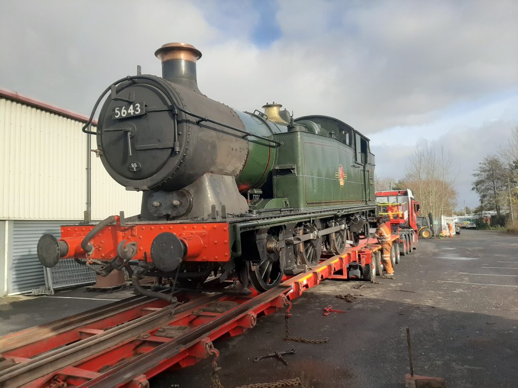 5643 being loaded