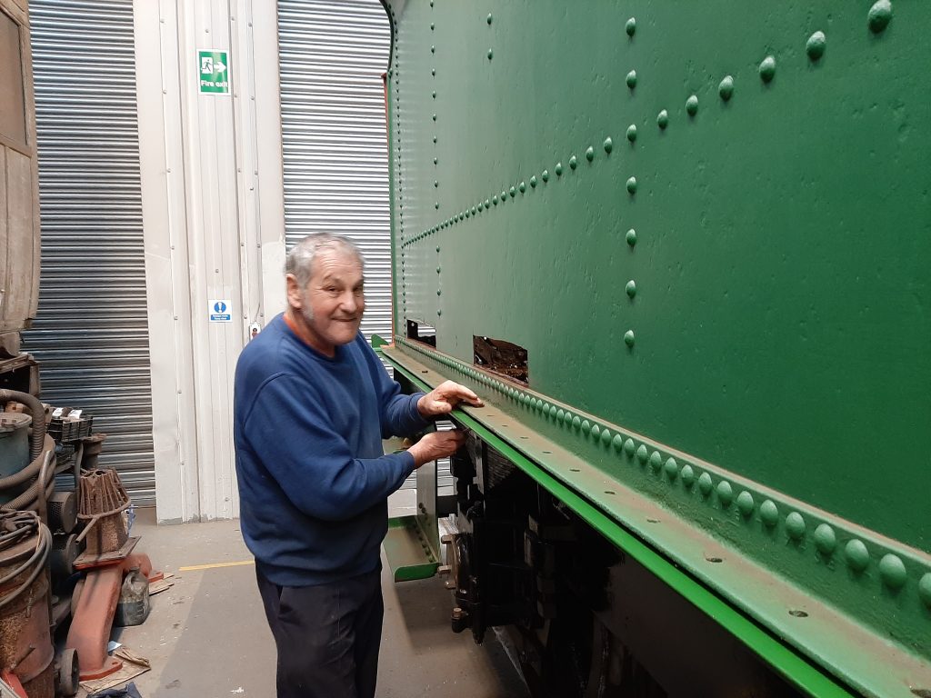 Keith fitting temporary bolts