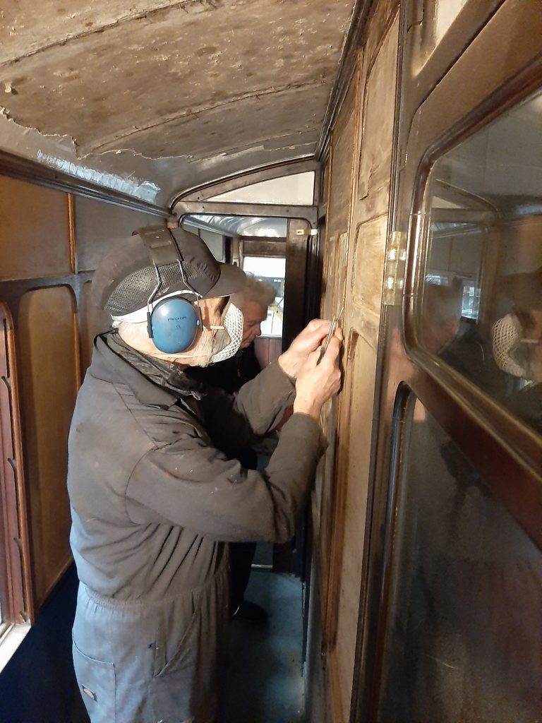 Roger and Fred at work in the corridor of GER 5