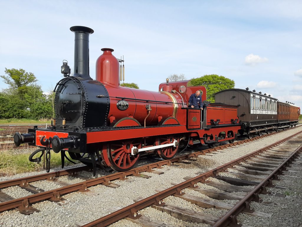 FR 20 with the BRC's vintage carriages.