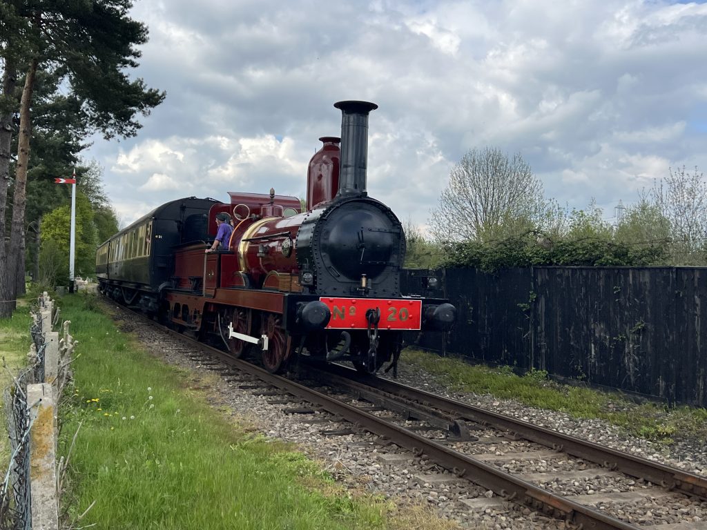 FR 20 running at Didcot with two later period GWR coaches