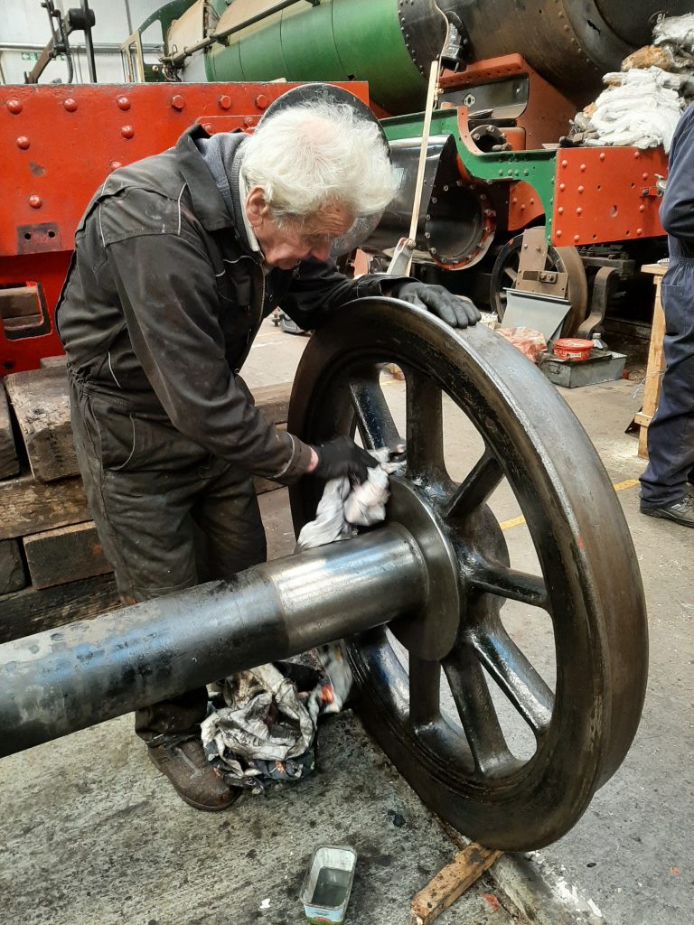Fred cleaning 5643's radial wheels