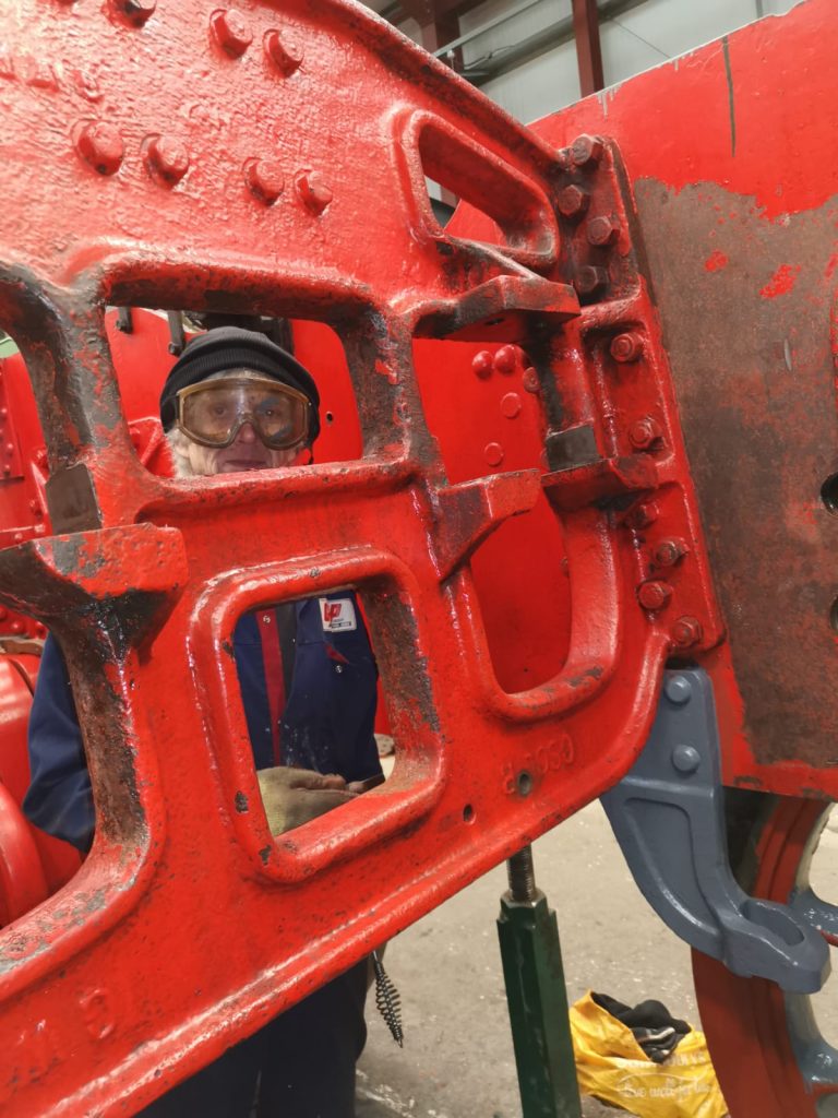 Ed Tatham working inside 5643's frames