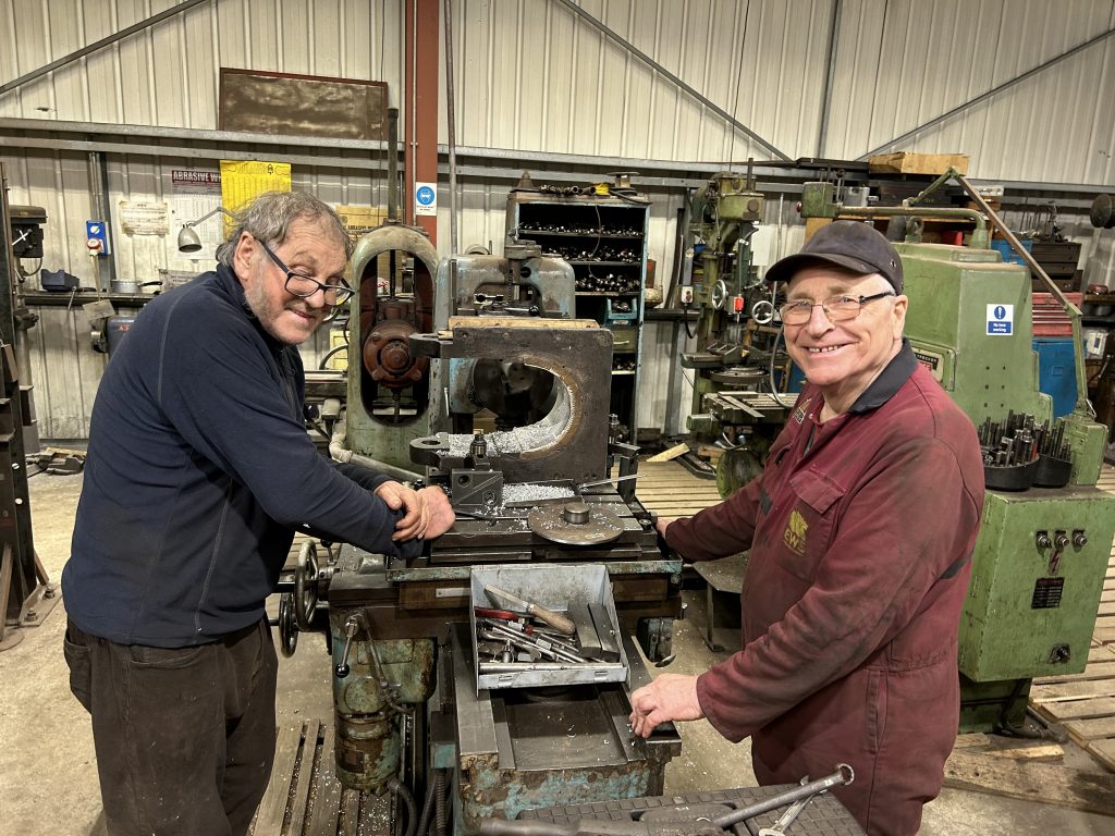 Keith and Jimmy with 5643's front right axlebox