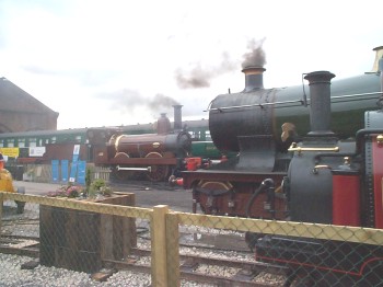 FR20 lined up alongside "Prince" and "City of Truro" at the 2004 event